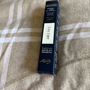 Plumping Lip Gloss - SunDiego